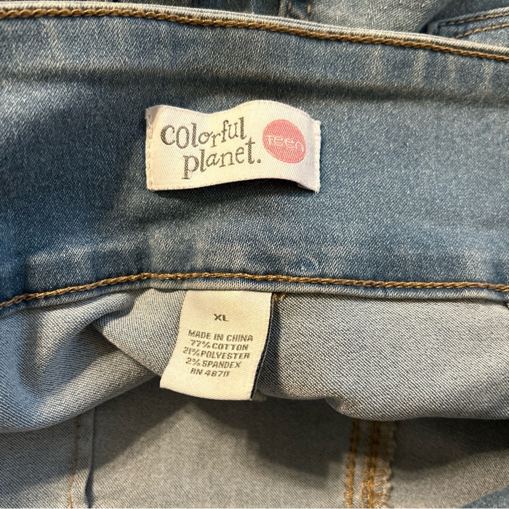 NWT Colorful Planet Teen Denim Jean  Bermuda Shorts XL 28” Inseam Light Wash - Picture 3 of 3